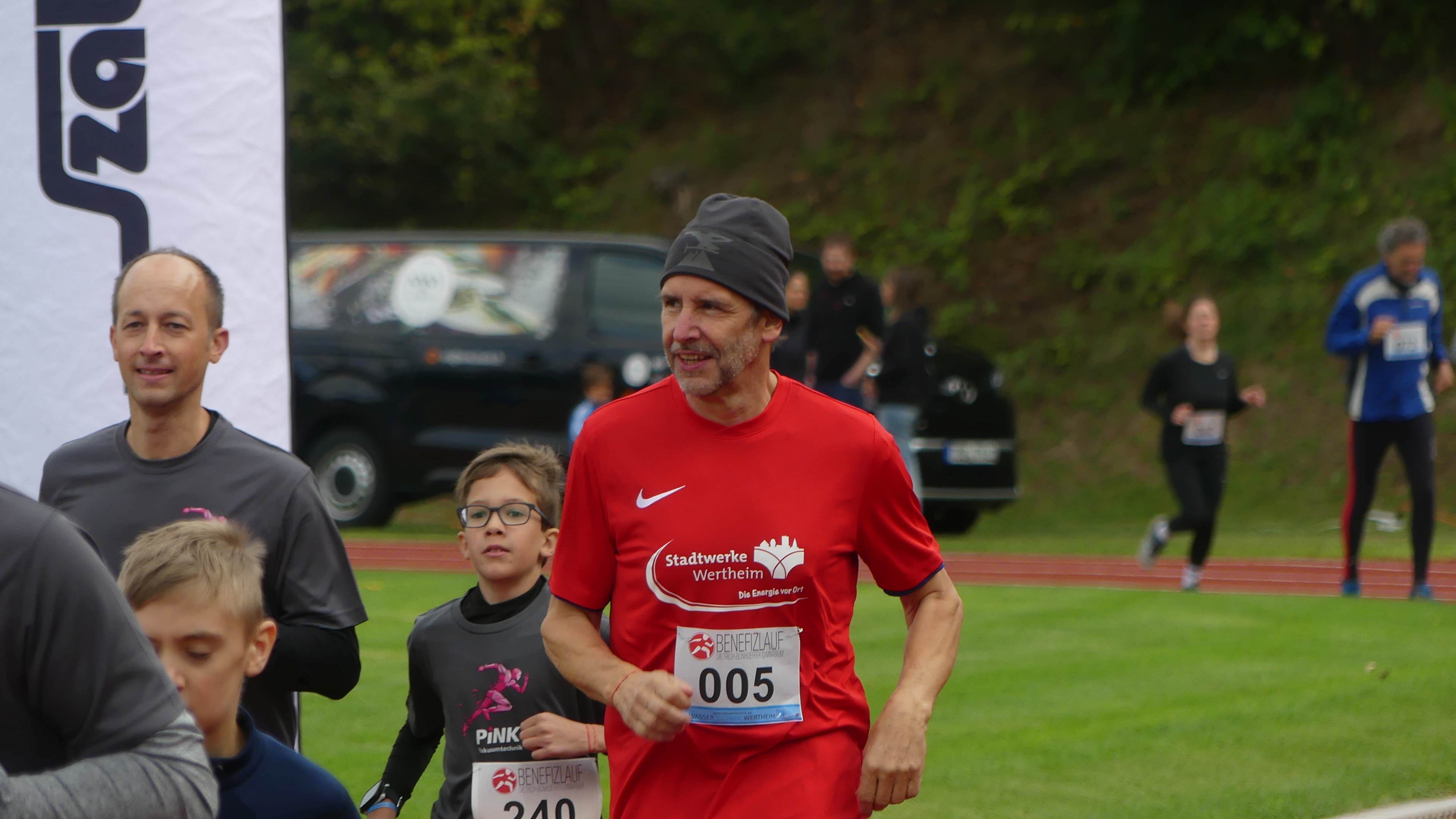 Bild vom 14. Benefizlauf im Jahr 2024. Dies ist das 13. Bild.